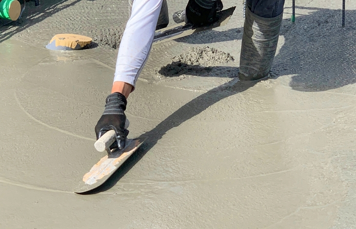 コンクリート打ちやタイル貼り