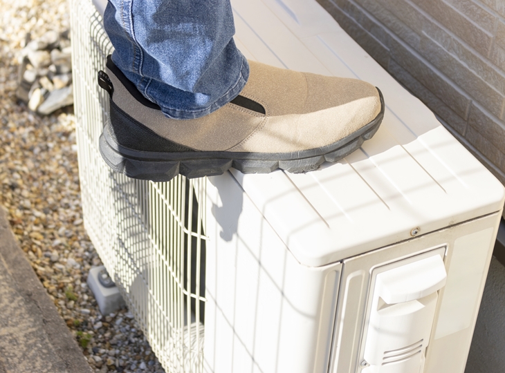 足場となる物の存在